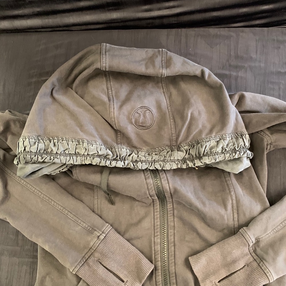 Lululemon Running Jacket - Picture 3 of 3